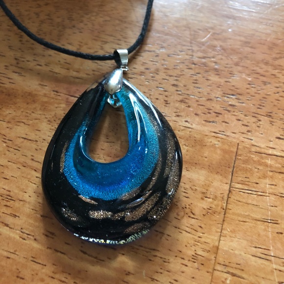 Glass Tear Drop Pendant - Picture 3 of 3